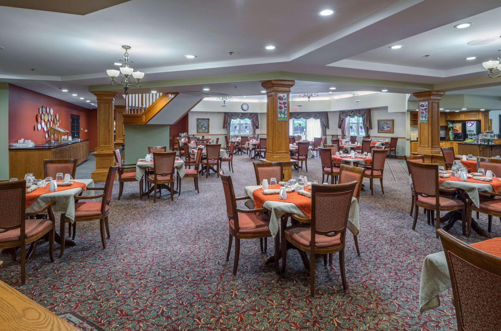 Seasons Amherstburg Dining Area